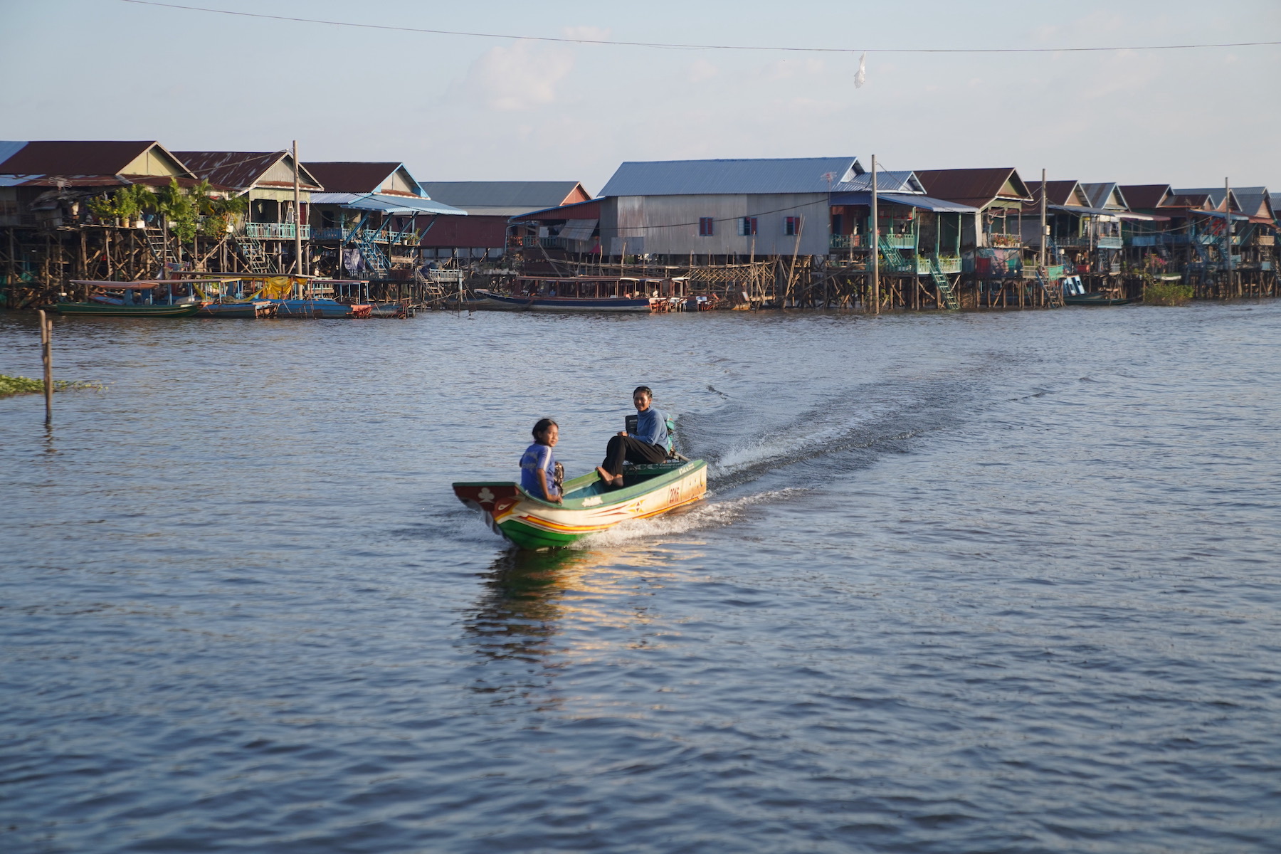 Kampong Kleang Floating Village Tour